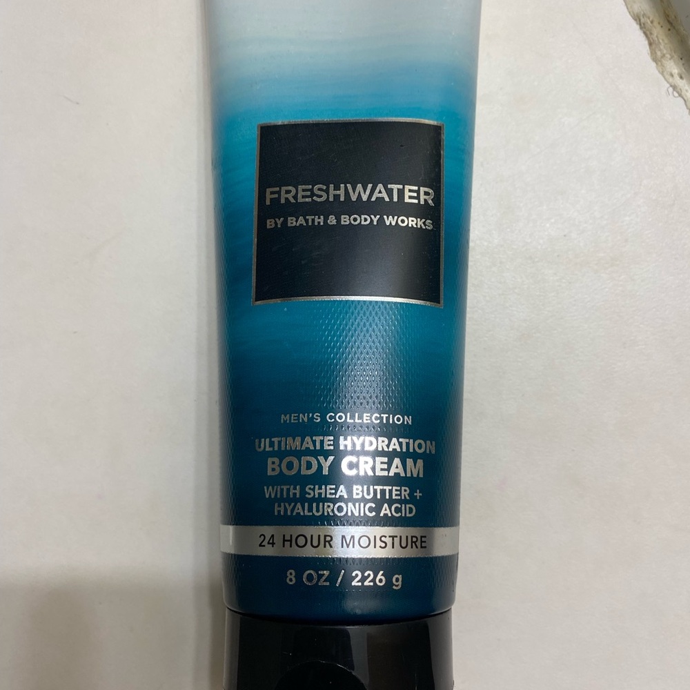 Bath & Body Works Freshwater Body Cream - Blue and White